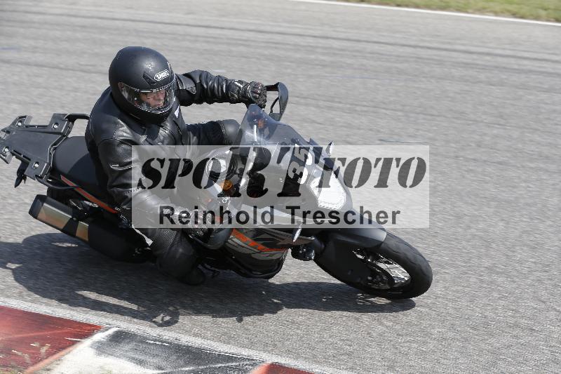/27 12.06.2025 Ducati Schweiz Trackday Warmup  ADR/gruen-vert/35